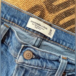 Abercrombie & Fitch 90’s Straight ultra high Rise